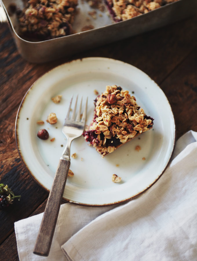 Blackberry Hazelnut Crumble Bars | My New Roots